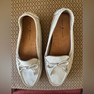 Mercanti Fiorentini Beige Suede Bow-Detail Loafers